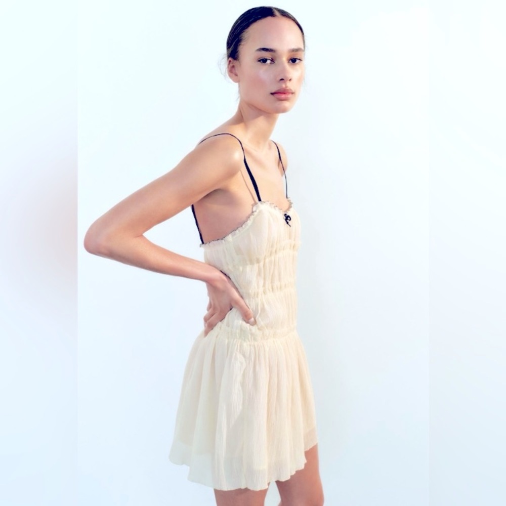 LITTLE BOW TEXTURED DRESS